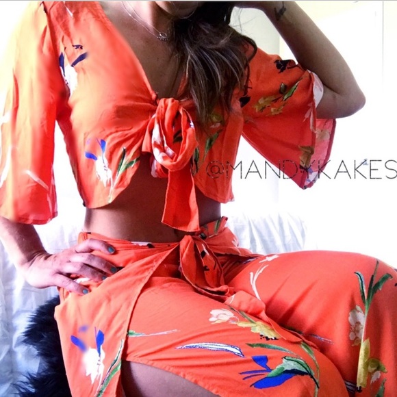 โฅ Ambassador Bio & Specs โ - Picture 8 of 11